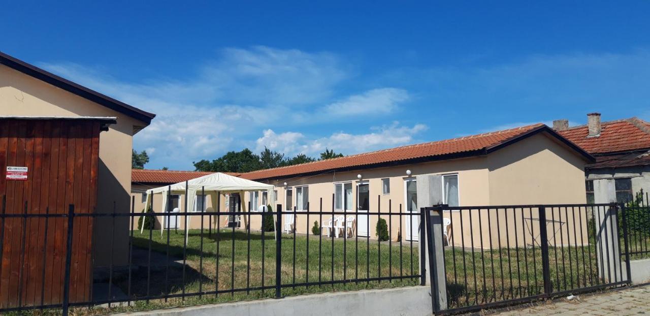 Krimski bungalows Byala  Bagian luar foto