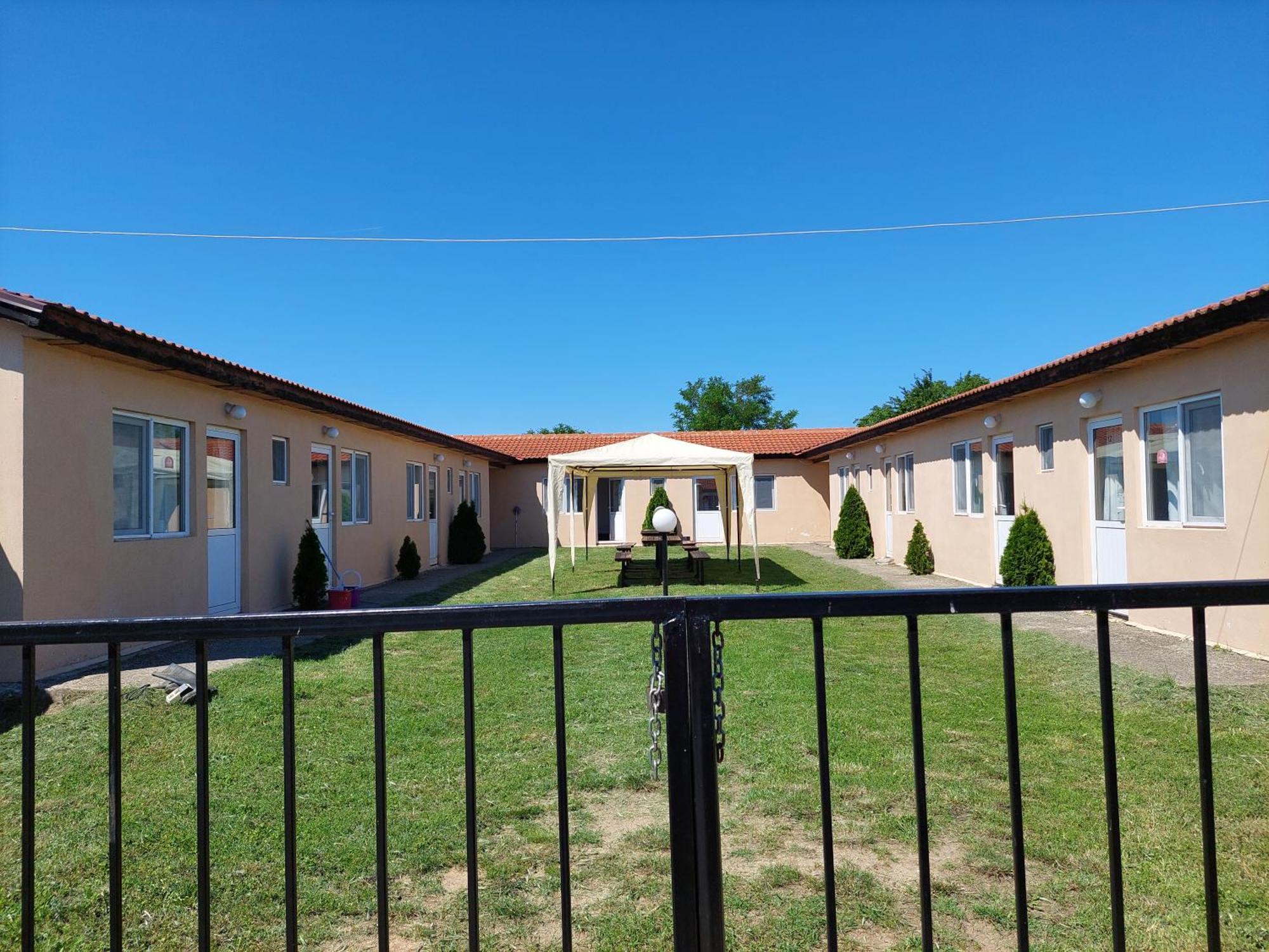 Krimski bungalows Byala  Bagian luar foto